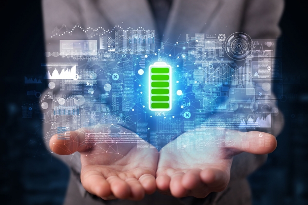 Who are the main investors and drivers of the battery industry?